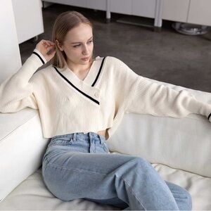 Oak + Fort Cropped Academy style Sweater